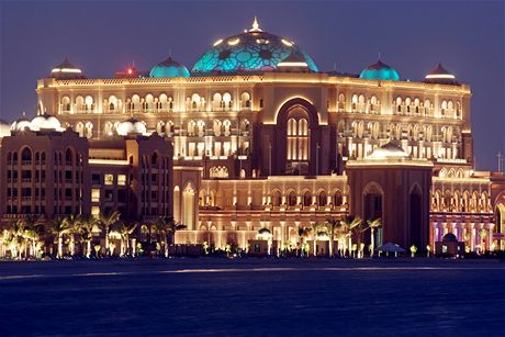 Luxusn hotel Emirates Palace v Ab Dhabi ve Spojench arabskch emirtech
