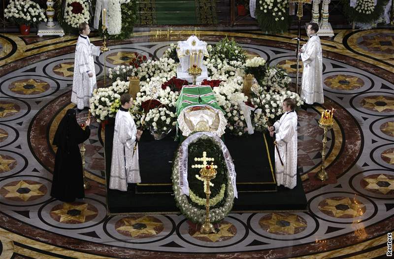 Rusko pochovalo patriarchu pravoslavné církve Alexeje II. (9. prosinec 2008)
