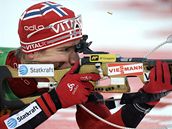 Vít�z biatlonového závodu sv�tového poháru Emil Hegle Svendsen z Norska.
