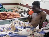 Zimbabwské nemocnice se nemohou postarat o naka�ené cholerou. Chybí jim léky, jídlo a peníze pro zdravotníky.