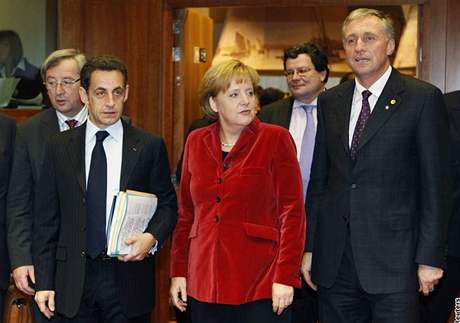 Sarkozy se u díve nechal slyet, e regulaci by nemla v Unii ujít ádná finanní instituce. Ilustraní foto