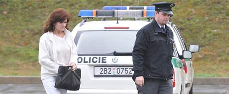 Policist ze vrac od msta mezi Kohoutovicemi a Novm Lskovcem v Brn, kde nali mrtvho kolegu