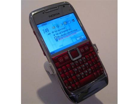 Nokia E71