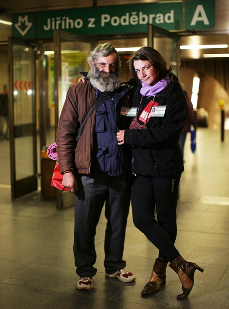 Bezdomovkyn Eva Holbusová se svým pítelem, bezdomovcem Frantou