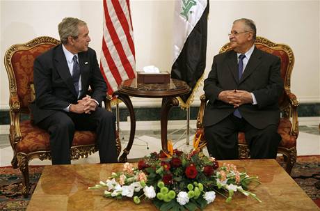 George W. Bush a Dall Talabn (14. prosince 2008)