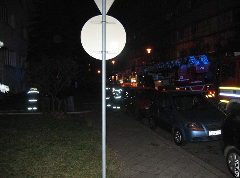 Hasii zasahovali pi poáru bytu v ulici Tábor v Brn