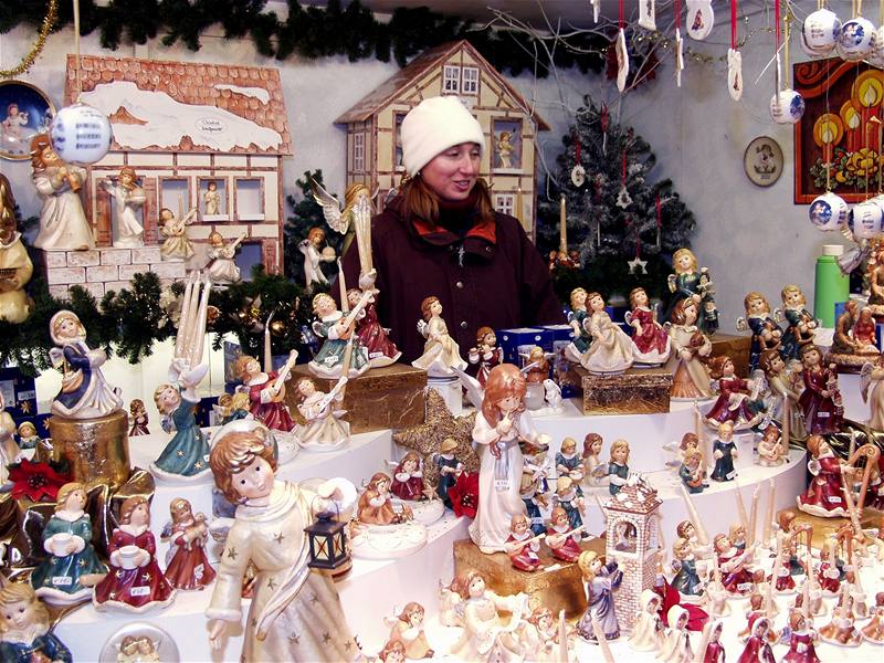 Adventní trhy v Salcburku se tí velkému zájmu turist z celé Evropy.