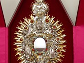 Monstrance karmelitán s P. Marií mezi karmelitánským patrony, sv. Václavem a sv. Ludmilou