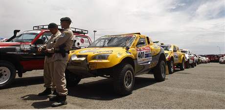 Kolona rallye specil ped Rallye Dakar