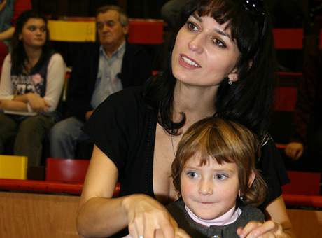 Adéla Gondíková s dcerou 