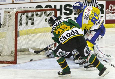 HC Davos - Karlovy Vary: Reto von Arx (83), Petr Mudroch