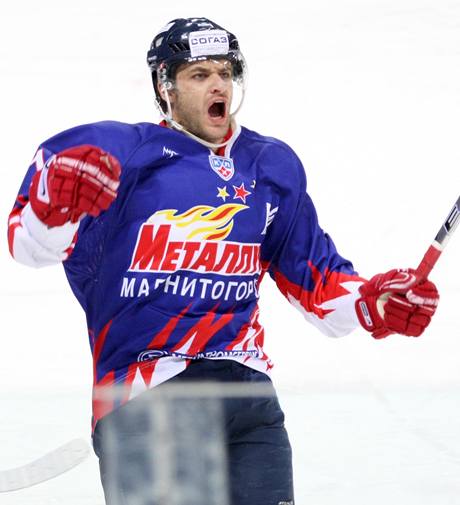 GÓL! U 32 gól nastílel v této sezon v KHL eský útoník Jan Marek.