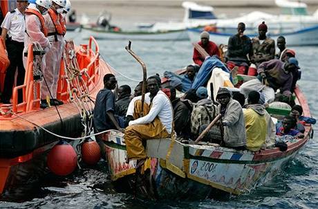 Letos poet nelegálních imigrant, kteí dorazili do jiní Itálie, ve srovnání s loským rokem znan vzrostl. Ilustraní foto.