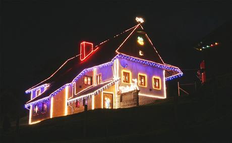 Vánoční výzdoba rodinných domů 