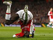 Arsenal: útoník Adebayor