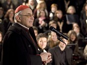 �e�tí zákonodárci zpívali Rybovu �eskou m�i váno�ní (kardinál Miloslav Vlk)