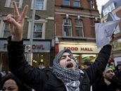 Protesty proti zásahu Izraele v Gaze ped izraelskou ambasádou v Londýn (30. prosinec 2008)