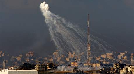 Izraelci bombardují pásmo Gazy. Hamas se údajn obává, e operace by mohla skonit jeho svrením. Ilustraní foto.