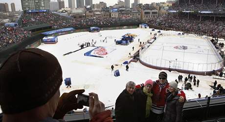 Se zápasy pod irým nebem má zkuenosti NHL, v Pardubicích by byla návtvnost skromnjí. Ilustraní foto