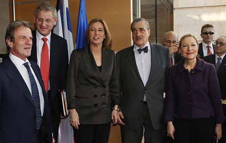 Karel Schwarzenberg po jednn s izraelskou ministryn zahrani Cipi Livniovou.