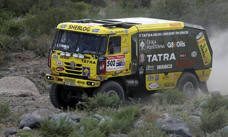 Kamion Tatra Alee Lopraise v plném tempu na trati 5. etapy Rallye Dakar