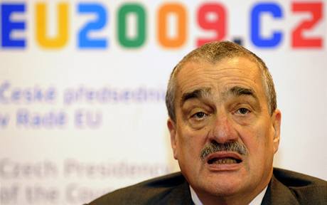 Karel Schwarzenberg: Úkolem pro Unii opt bude obracet zoufalství v nadji. My ei o tom nco víme.