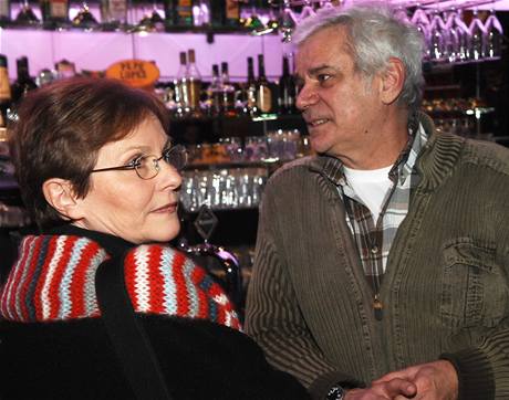 Petr �t�p�nek a Marta Van�urov�