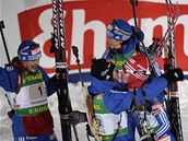 Ruské biatlonistky se radují z prvenství ve �tafet�