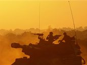 Izraelská armáda poblí hranice s pásmem Gazy (5. leden 2009)