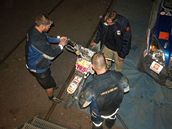 Oprava motocyklu Iva Ka�tana.