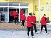Dopoledne fotbalisté SK �eské Bud�jovice opou�t�jí hotel.