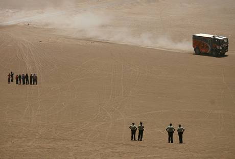 Dakar v Africe, to bylo po léta nemnné spojení. Te se závod jede v Jiní Americe, ale do Afriky se brzy vrátí.