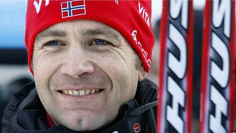 Ole Einar Bjoerndalen: první vítzství v letoním roníku svtového poháru.