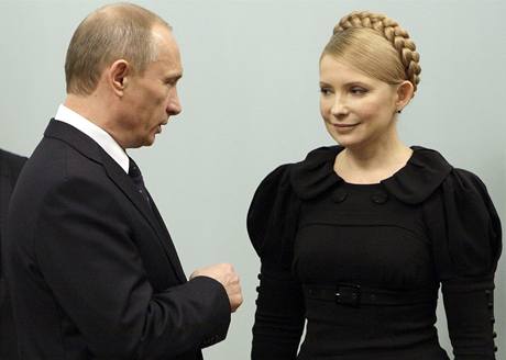 Ruský premiér Vladimir Putin a ukrajinská premiérka Julija Tymoenková