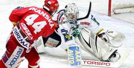 Pardubice hostí Slavii. V brance domácích bude Martin Rika.