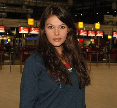 Zina ��oví�ková z Nového Boru je podle bookmaker� hlavní favoritkou �eské Miss 2009.