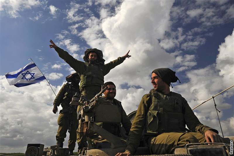 Izraeltí vojáci opoutjí pásmo Gazy (18. leden 2009)