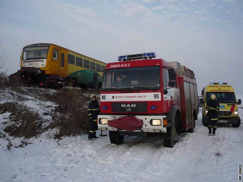 Sráka vlaku s autem u Petrova na Hodonínsku