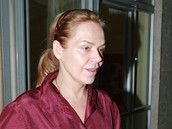 Dagmar Havlová pi návtv svého manela v motolské nemocnici (15. ledna 2009)