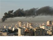 Msto Gaza je u nkolik dní zahaleno v dýmu.