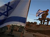 Izraeltí vojáci se pipravují na dalí výpad do ulic msta Gaza.