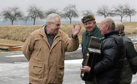 Milo Zeman na zabijace v Hoticch