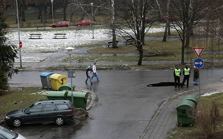 Dra v ostravsk silnici (24.1.2009)