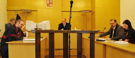 Kauzou úplatku za byt se v lednu 2009 zabýval brnnský mstský soud