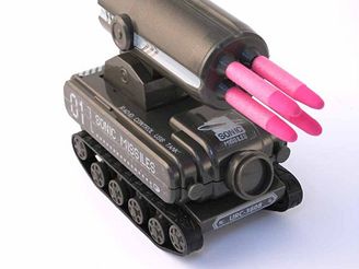 USB Tank s rovmi raketami