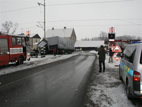 Nehoda kamionu na pejezdu ve Stti u Kaplice