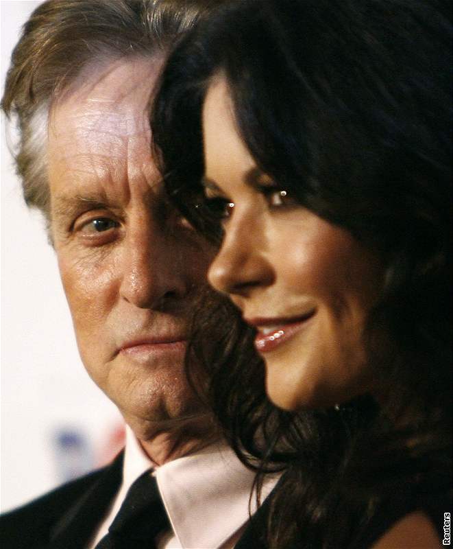 Michael Douglas na archivním snímku z festivalu v Cannes v kvtnu 2010.