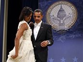 Prezident Barack Obama s první dámou Michelle taní na Jianském regionálním inauguraním bále ve Washingtonu. 
