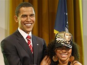 ena pózuje u Obamovy figuríny v londýnském muzeu Madame Tussauds, kam mli Ameriané v den inaugurace vstup zdarma