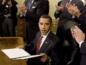 Prezident Barack Obama podepsal pkaz k uzaven vznice Guantnamo v Ovln pracovn Blho domu